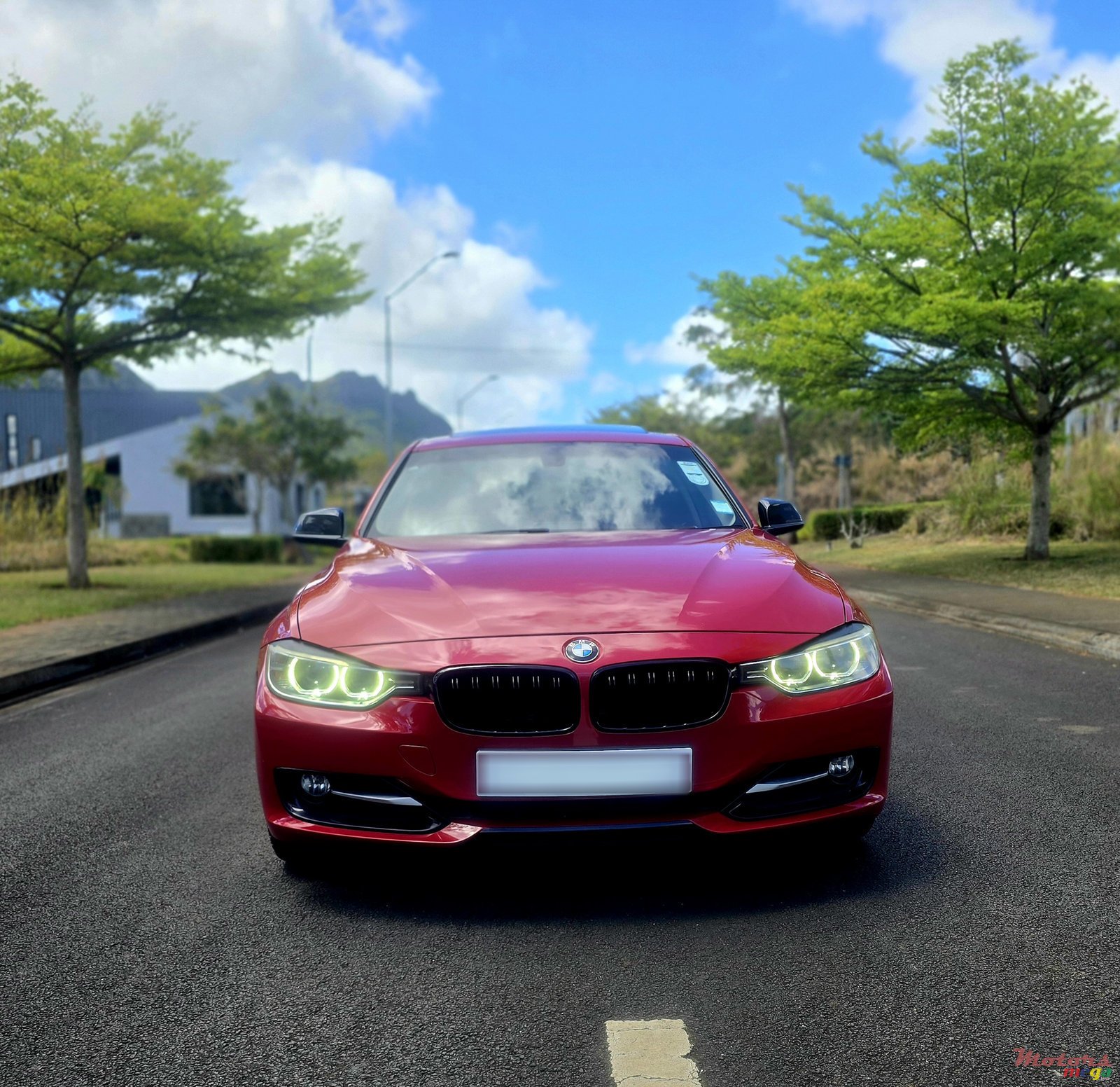 2014' BMW 3 Series Sport 1.6 photo #2