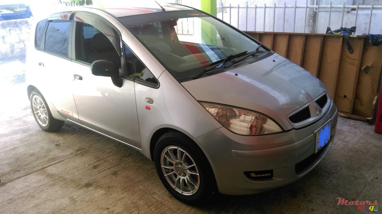 2004' Mitsubishi Colt sport photo #1