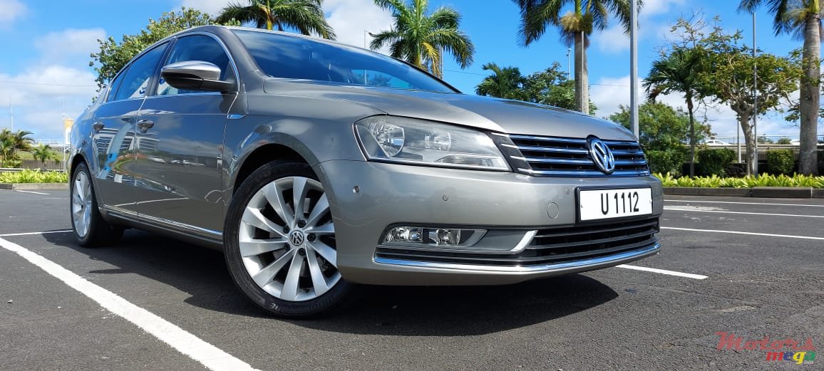 2013' Volkswagen Passat B7 photo #5