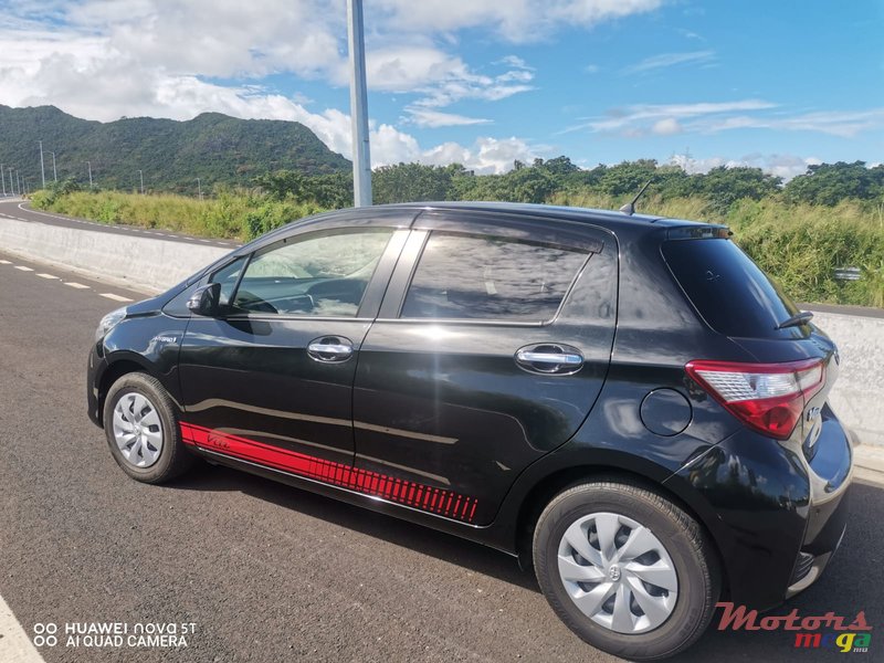 2019' Toyota Vitz photo #5