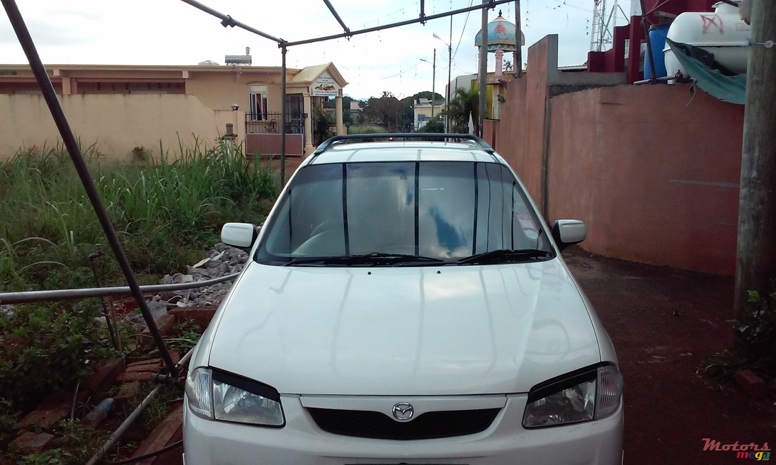 1999' Mazda Familia photo #1