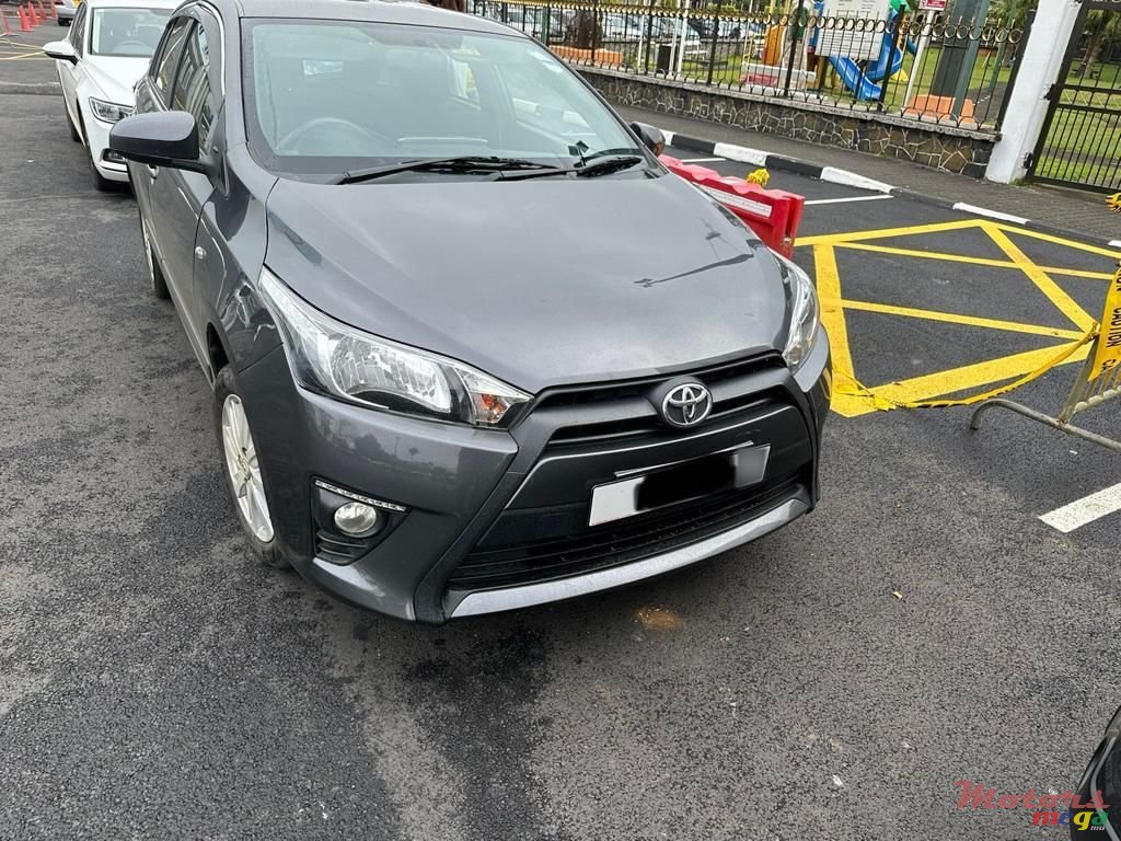 2016' Toyota Yaris photo #4