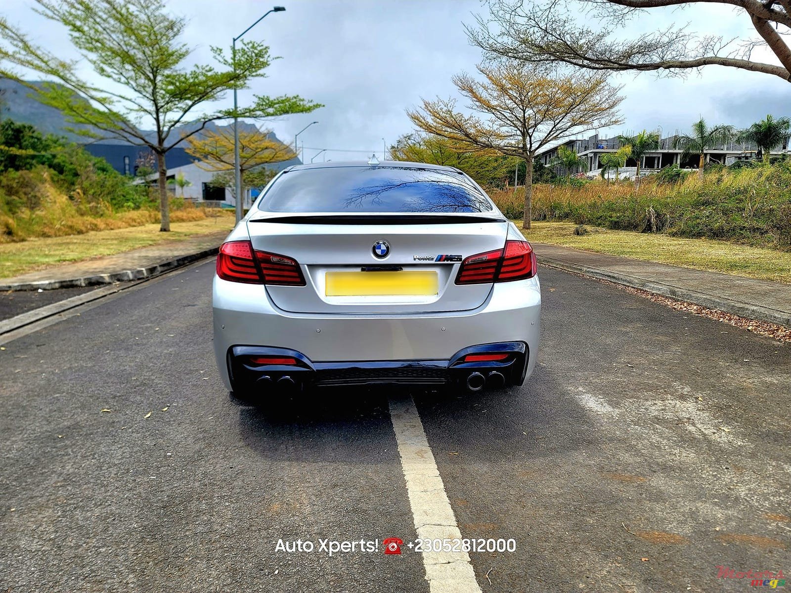 2012' BMW 5 Series photo #3