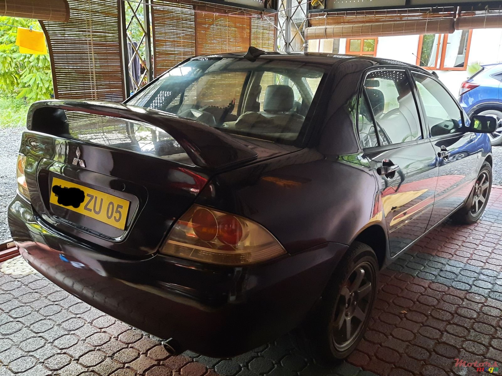 2005' Mitsubishi Lancer photo #1