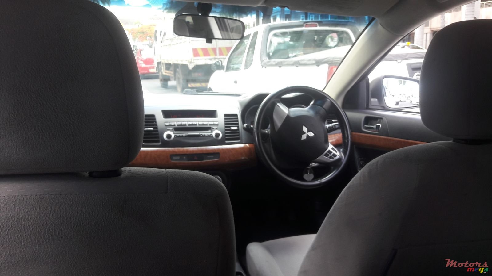 2009' Mitsubishi Lancer X Fully loaded photo #3