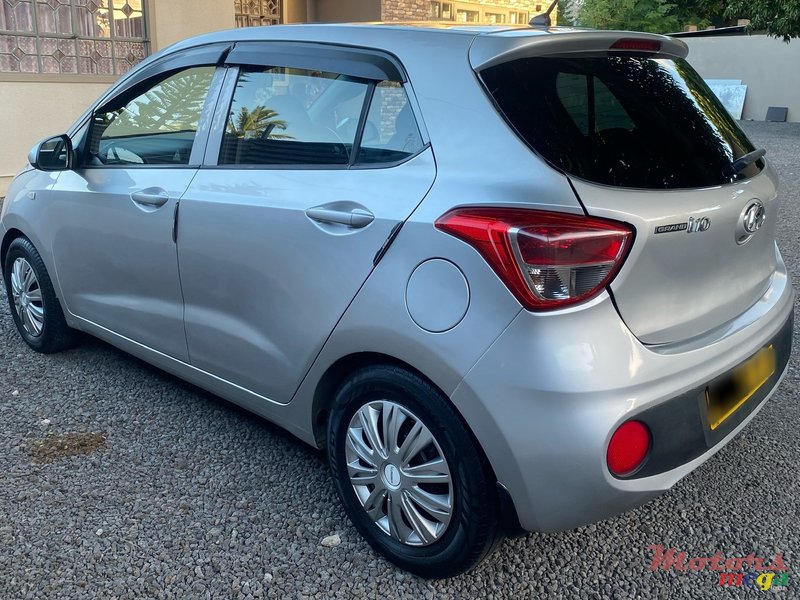 2018' Hyundai i10 Grand Auto photo #5