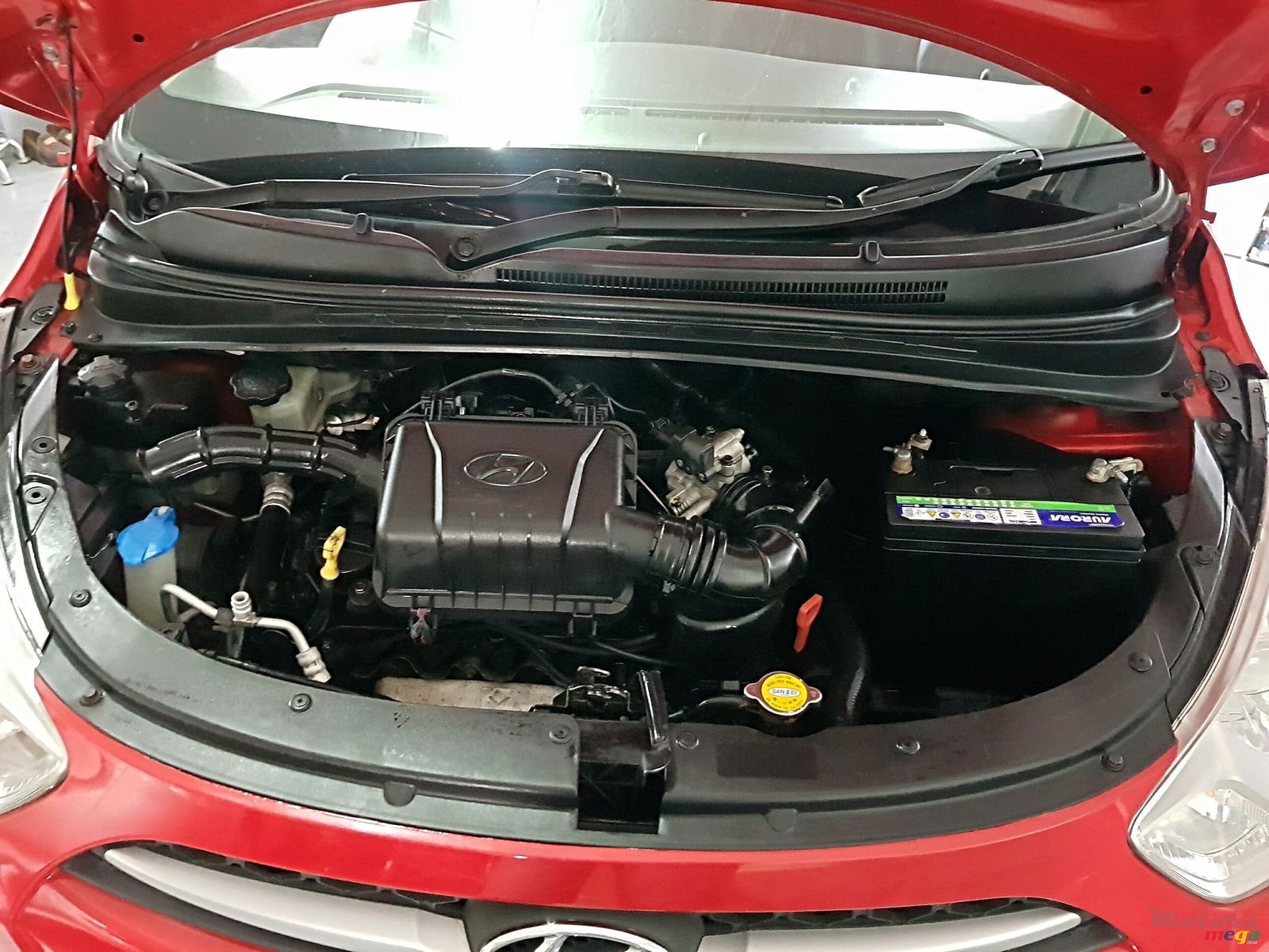 2012' Hyundai i10 Automatic photo #7