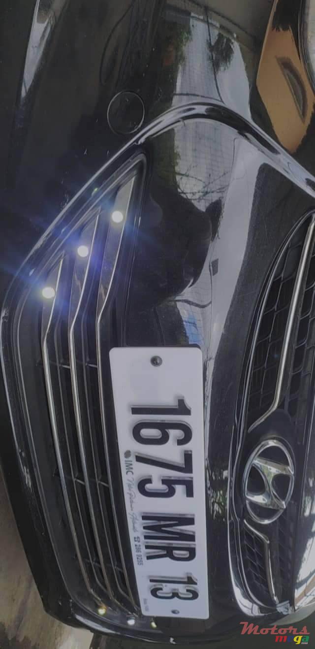 2013' Hyundai Elantra photo #6