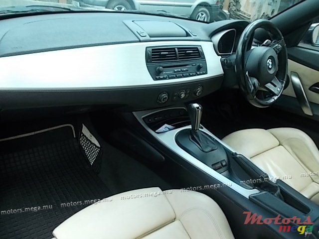 2008' BMW Z4 3.0si photo #5