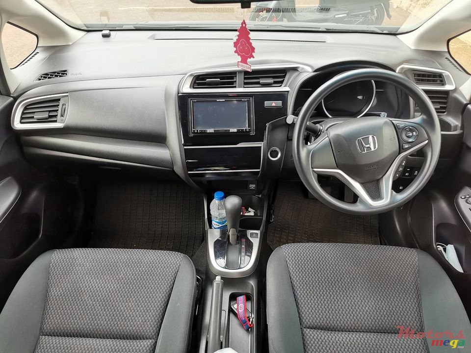 2018' Honda Fit photo #5
