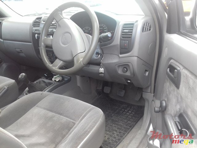 2007' Isuzu D-Max photo #7