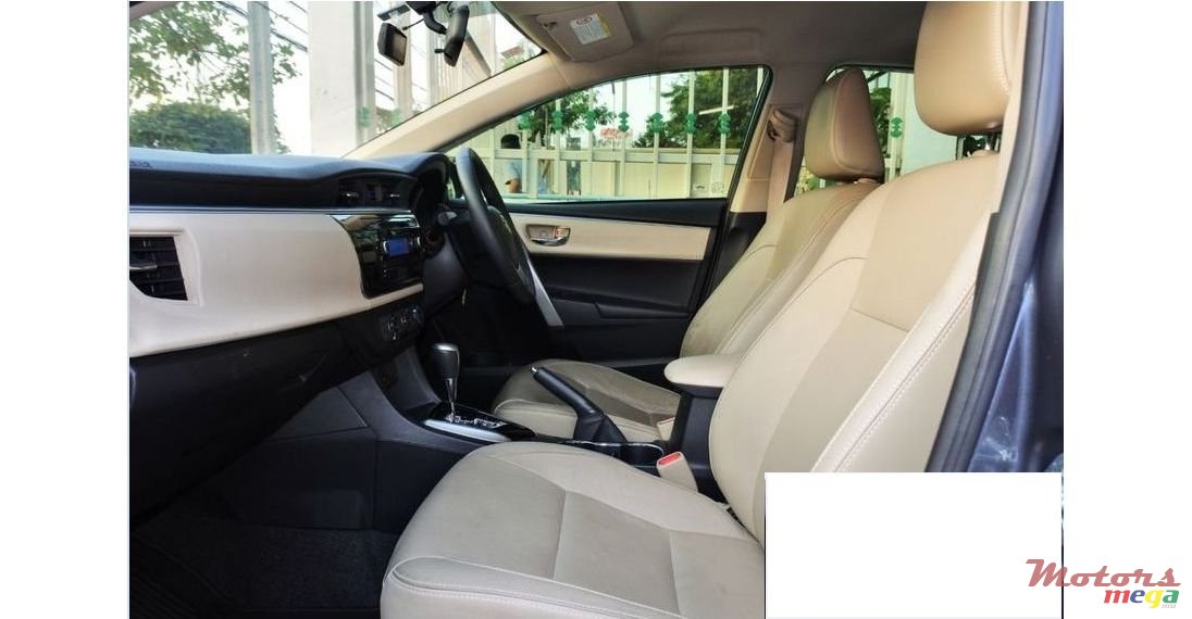 2017' Toyota Axio photo #3