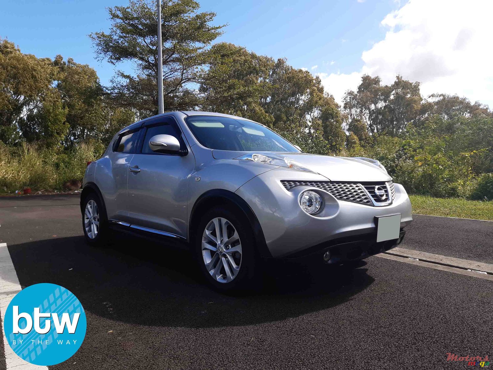 2012' Nissan Juke photo #1