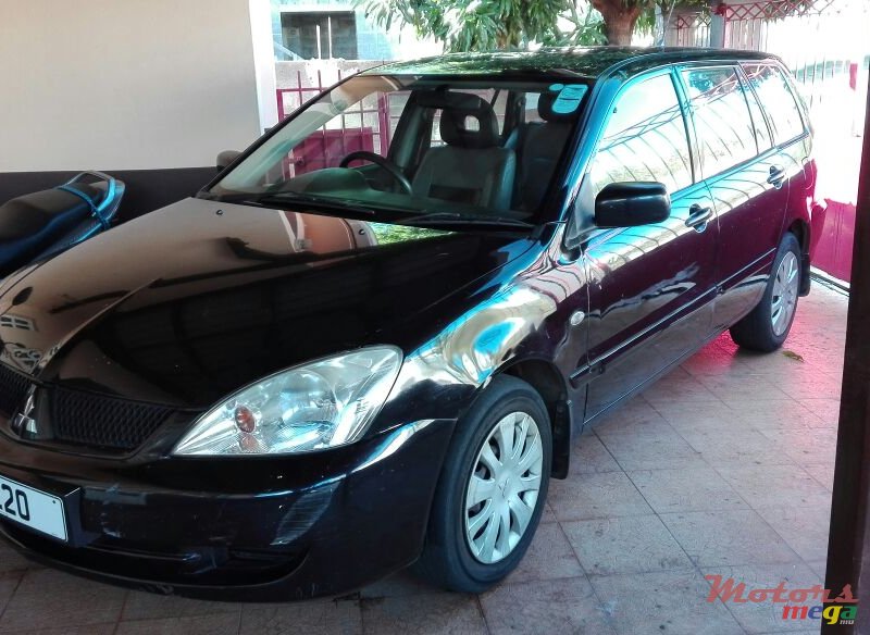 2007' Mitsubishi Lancer Stationwagon, 5-seater/autovan photo #1