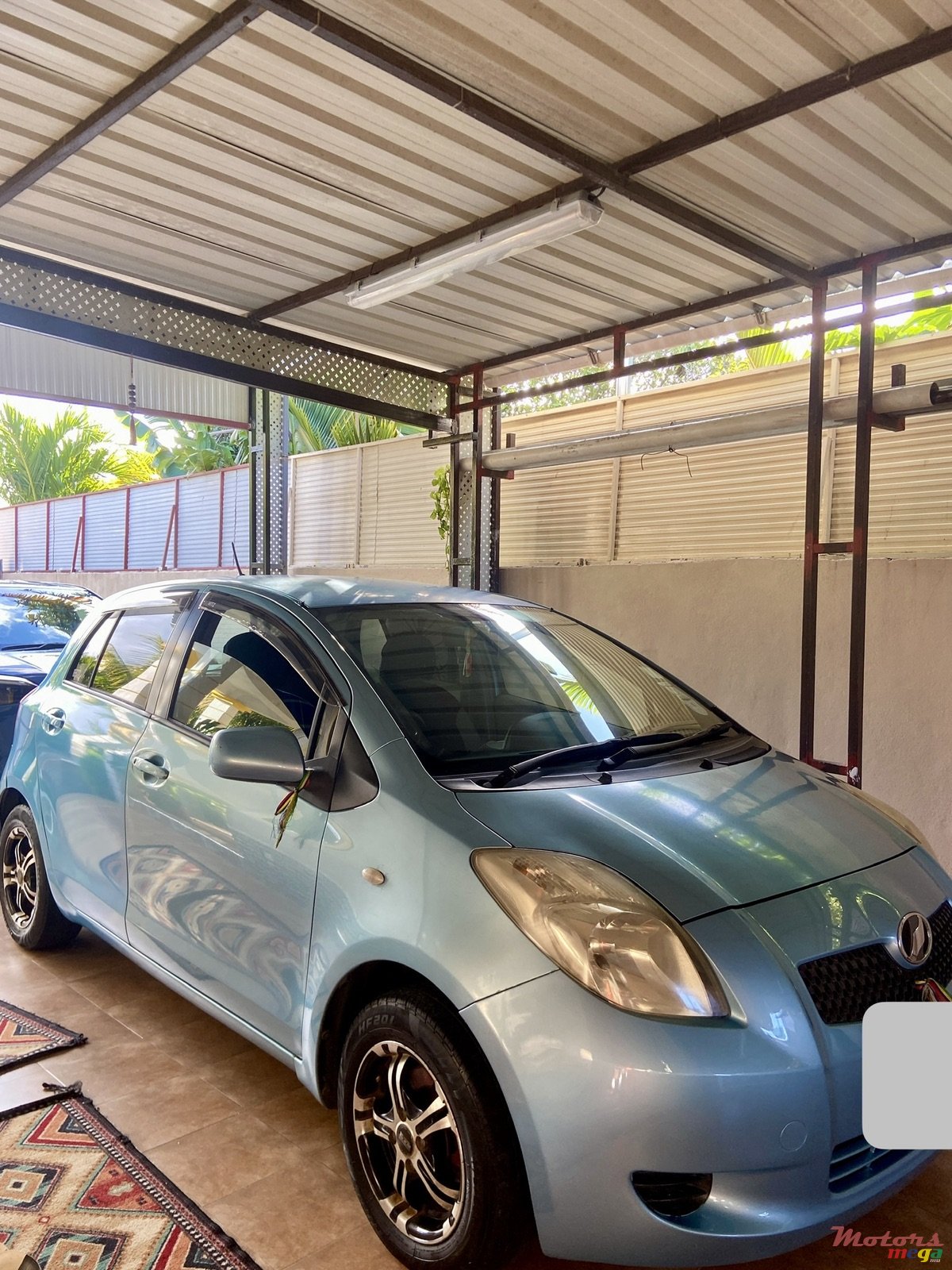 2006' Toyota Vitz photo #3