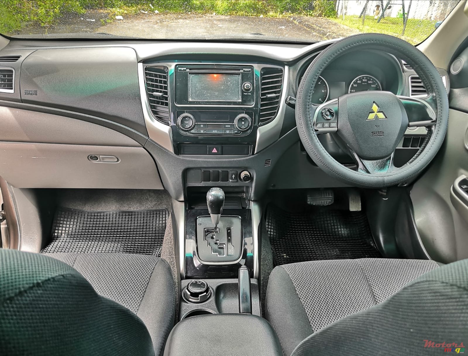 2017' Mitsubishi L200 Sportero Executive photo #2