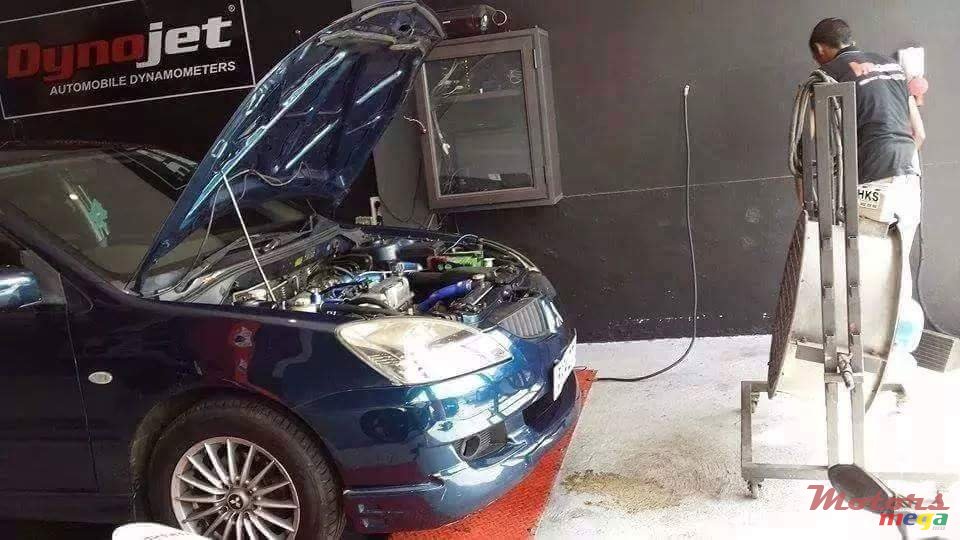 2004' Mitsubishi Lancer 1600cc  photo #1