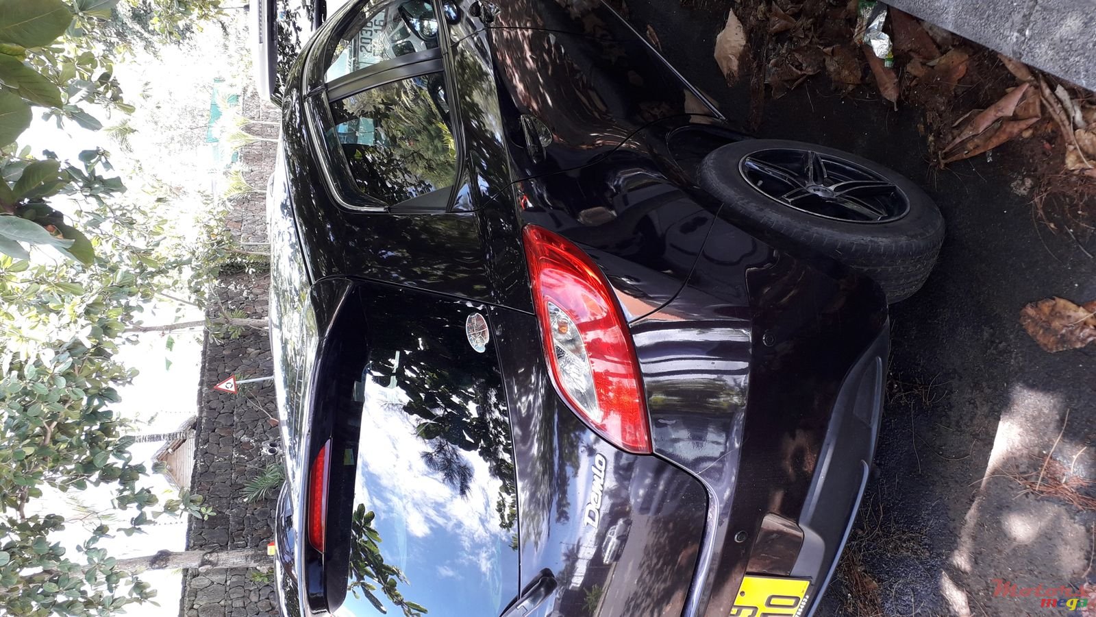 2010' Mazda Demio photo #1