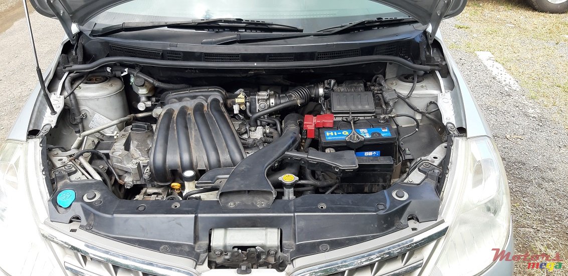 2008' Nissan Tiida photo #5