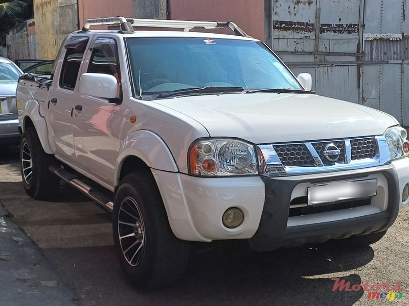 2008' Nissan Hardbody photo #3