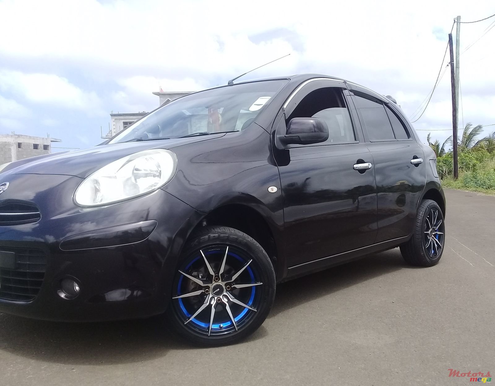 2011' Nissan March photo #2