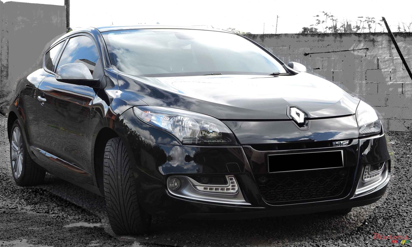 2012' Renault Megane GT photo #5
