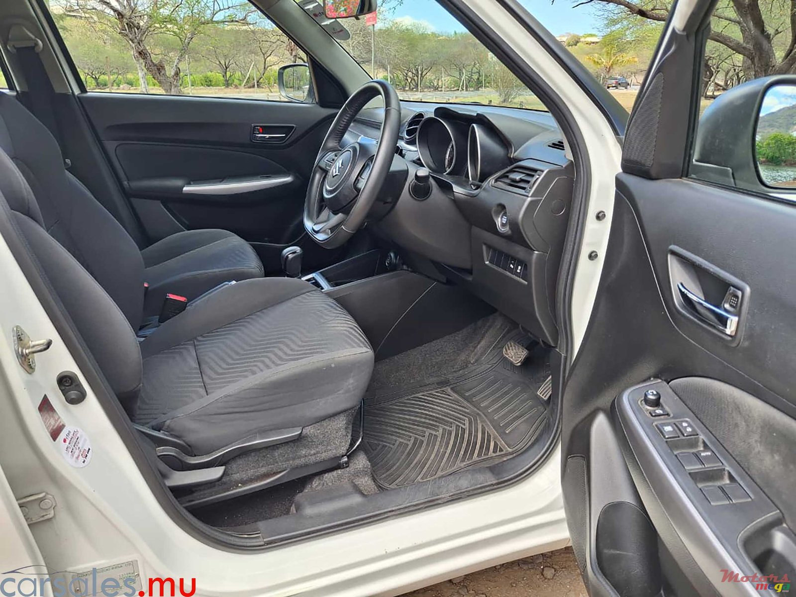 2023' Suzuki Swift GLX 1.2 photo #6