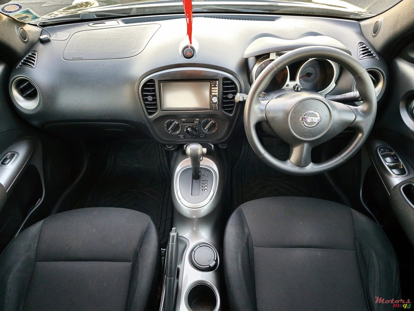 2012' Nissan Juke photo #4