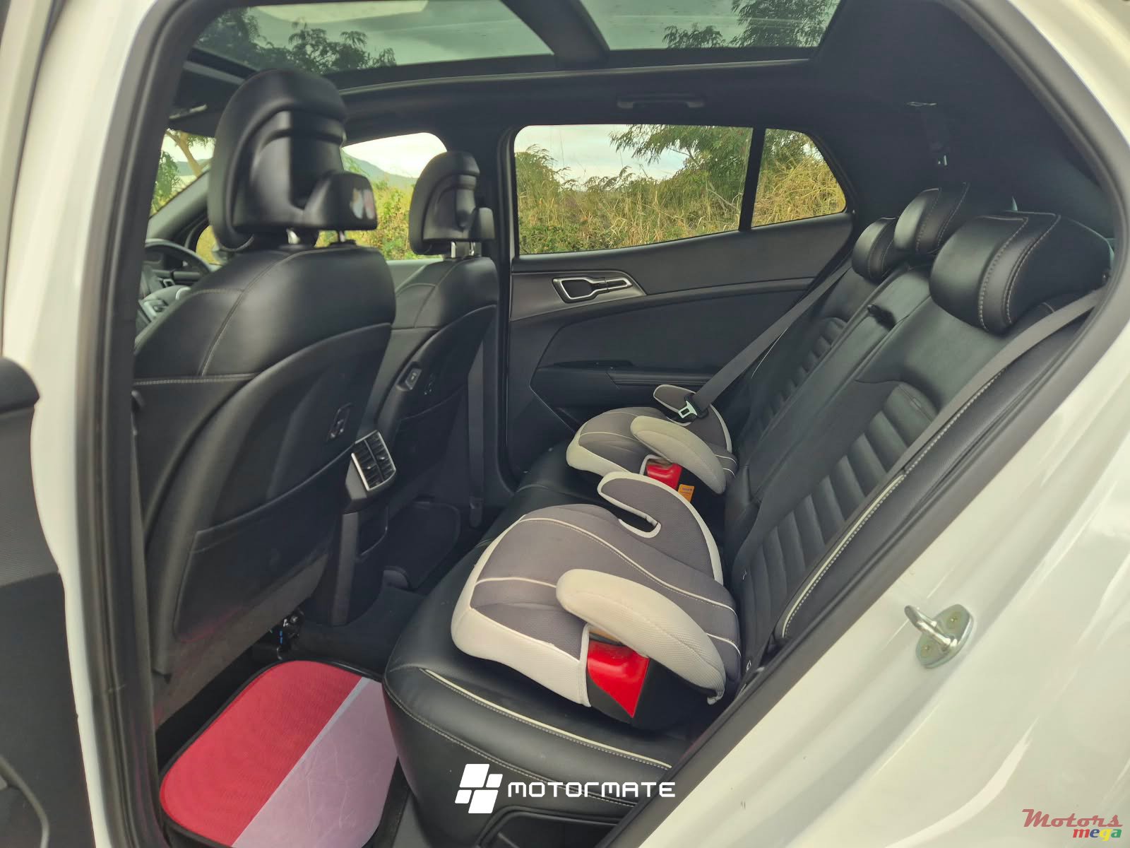 2023' Kia Sportage GTLINE photo #4