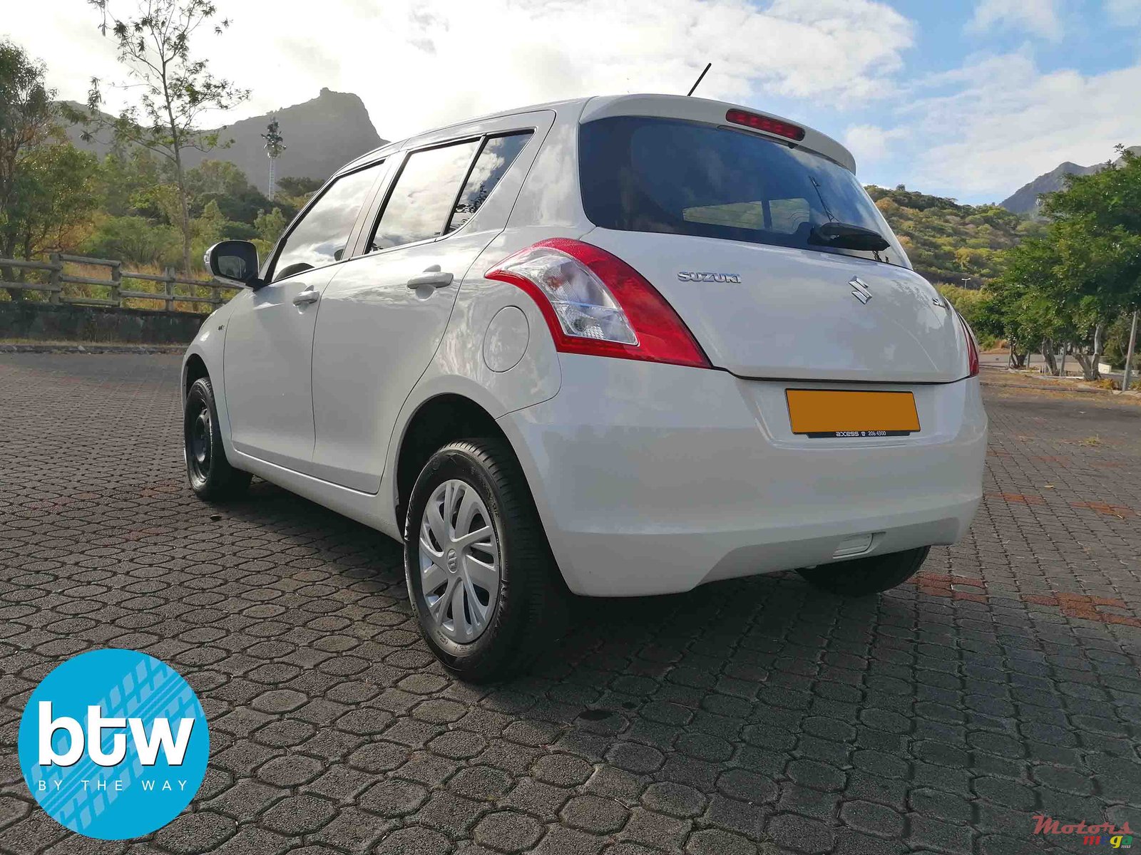 2018' Suzuki Swift photo #2