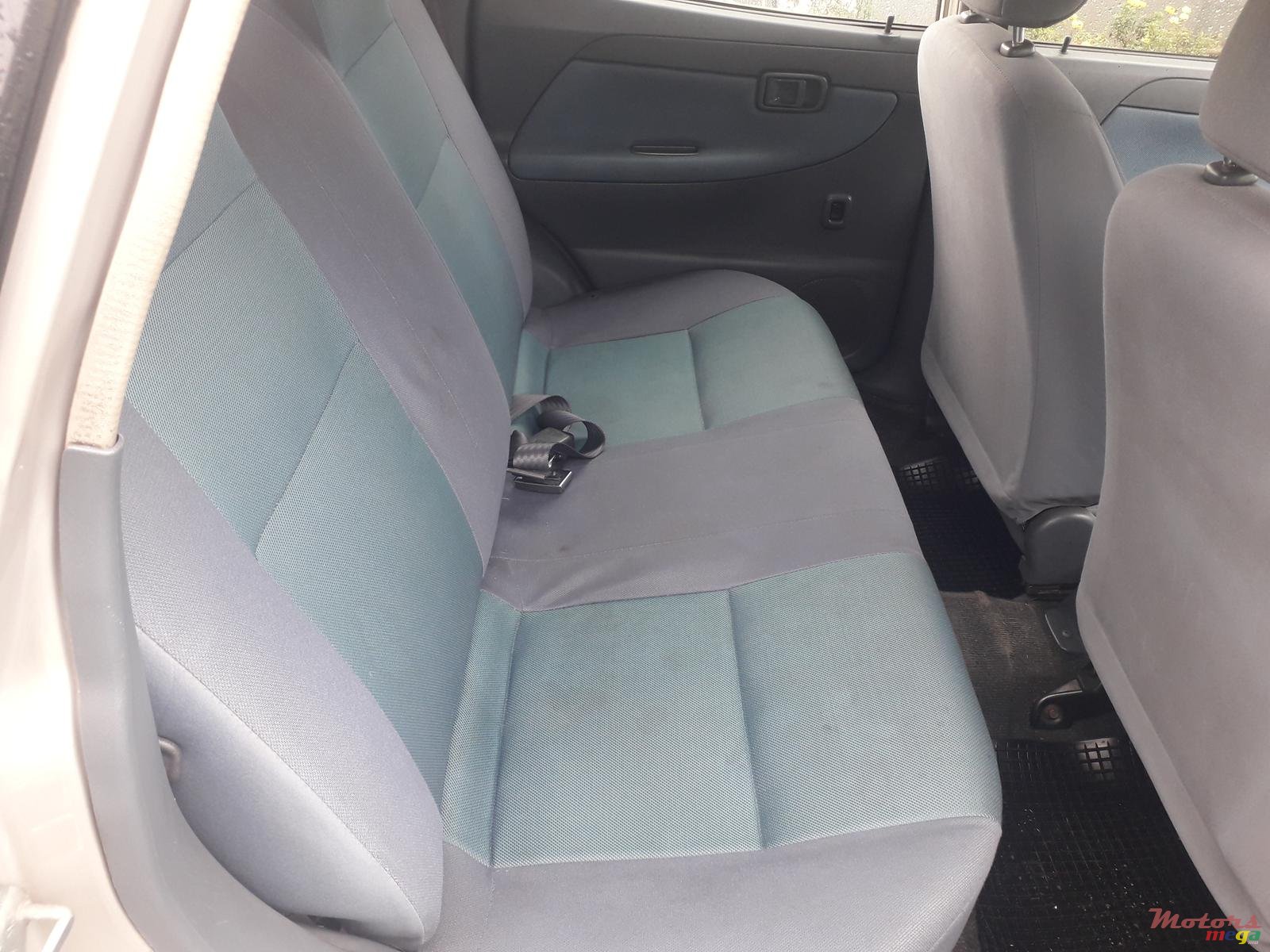 2003' Toyota DUET Automatic photo #1