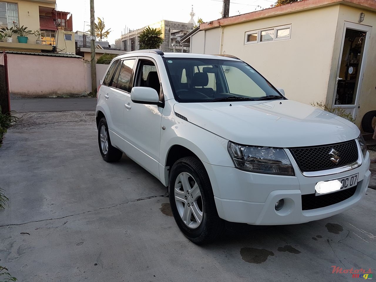 2007' Suzuki Grand Vitara photo #1