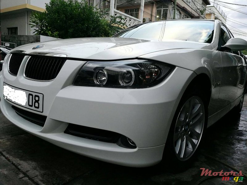 2008' BMW 3 Series photo #1