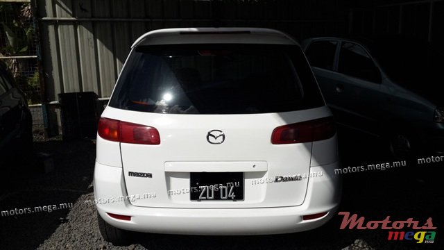 2004' Mazda Demio photo #3