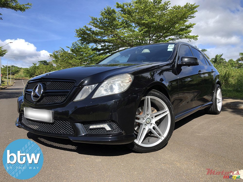 2009' Mercedes-Benz E 200 photo #2