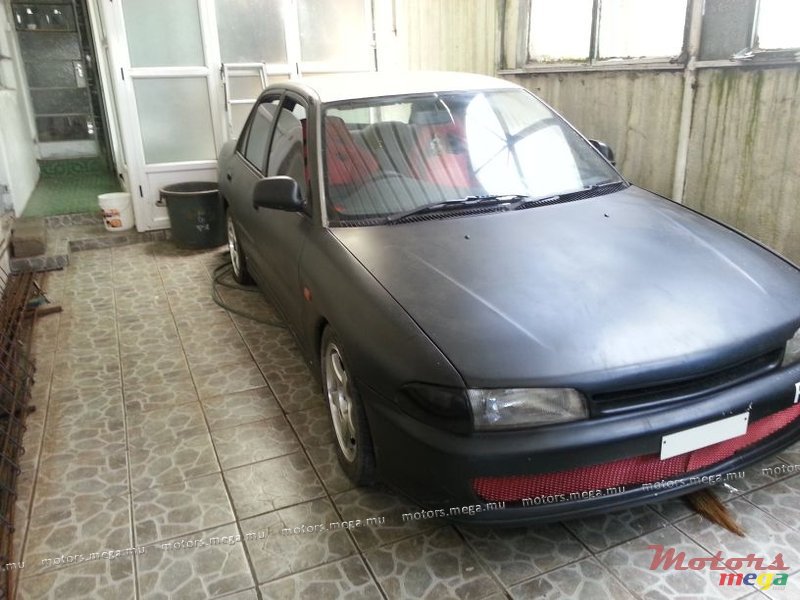 1992' Mitsubishi Lancer Sport photo #1