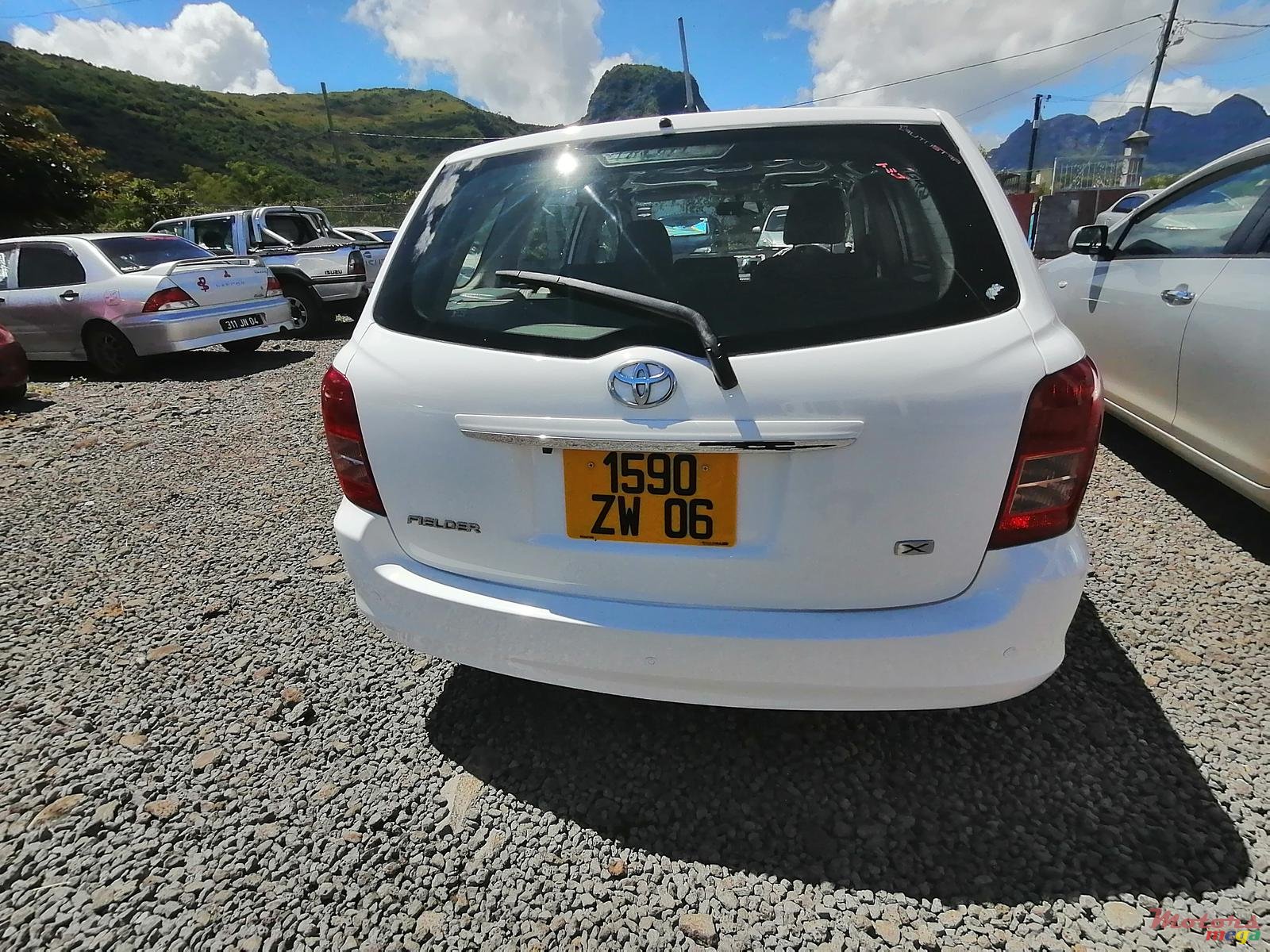 2006' Toyota Fielder photo #4