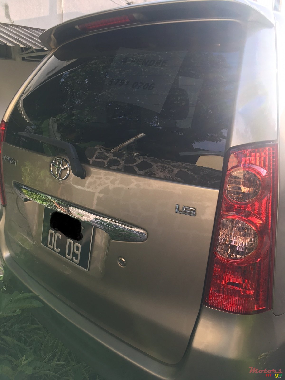 2009' Toyota Avanza photo #5