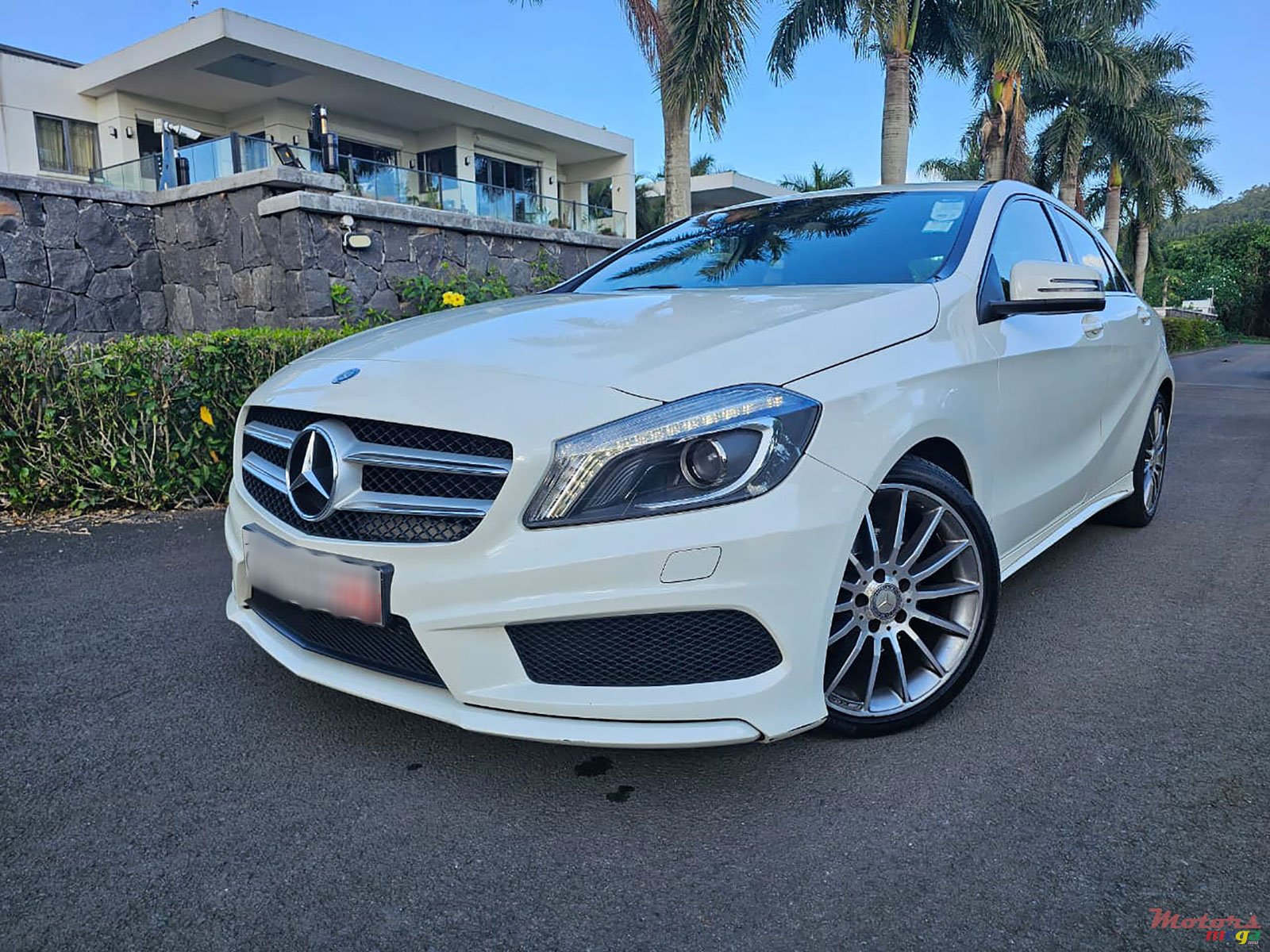 2014' Mercedes-Benz A 200 AMG 1.6 photo #1