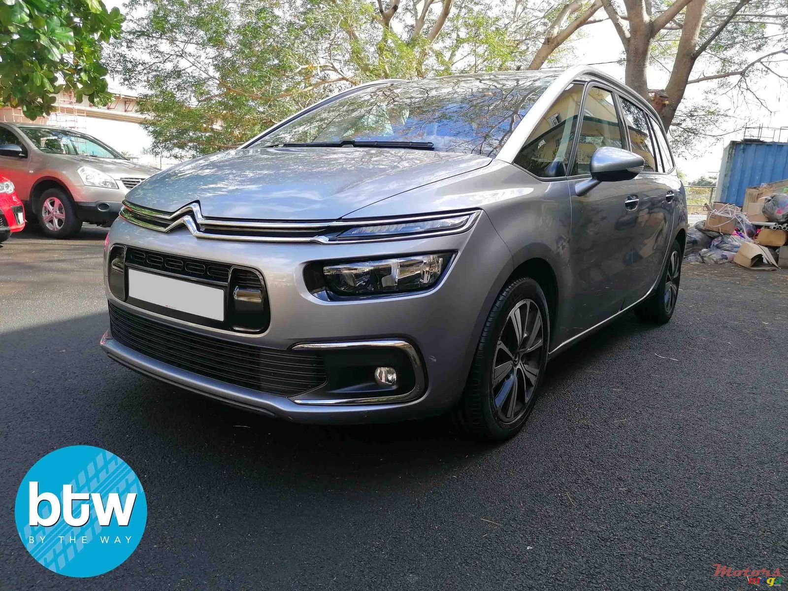 2017' Citroen C4 Picasso photo #3