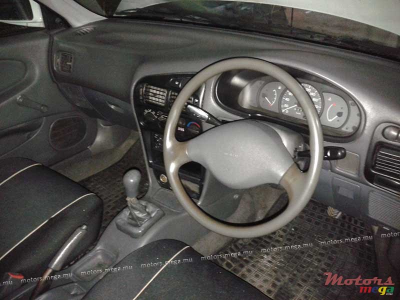 1998' Mitsubishi photo #3