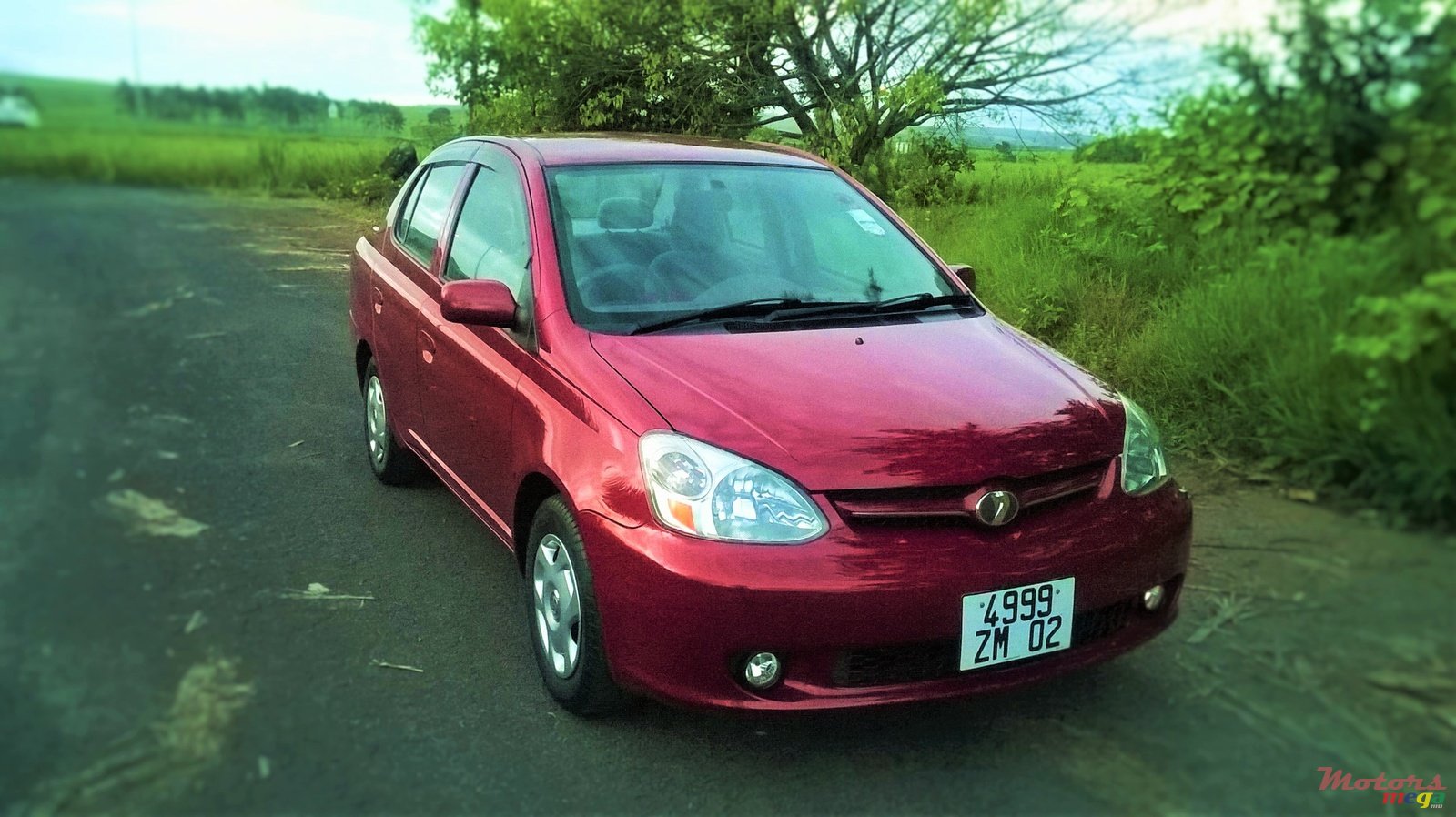 2002' Toyota Platz New Facelift photo #1
