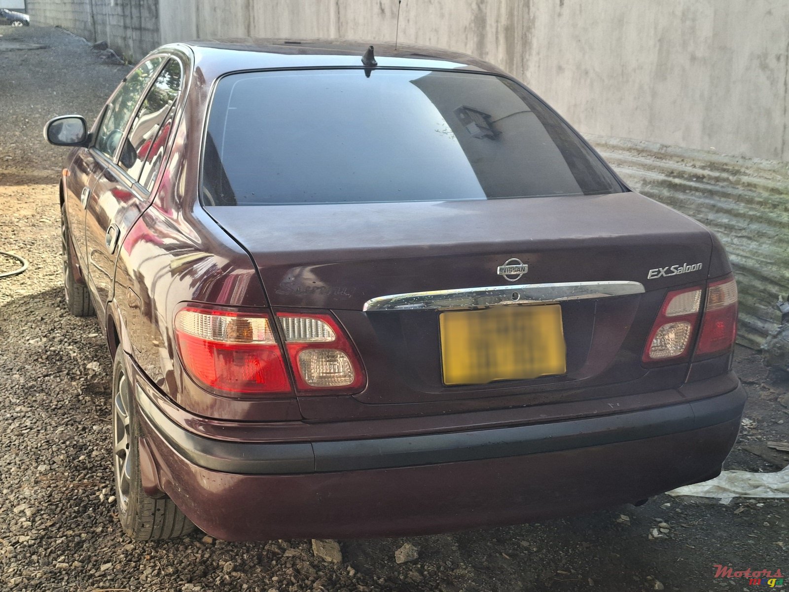 2003' Nissan Sunny photo #2