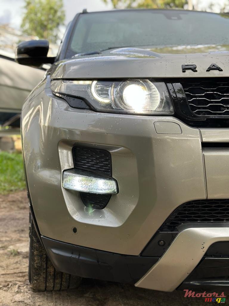 2012' Land Rover Range Rover Evoque photo #1