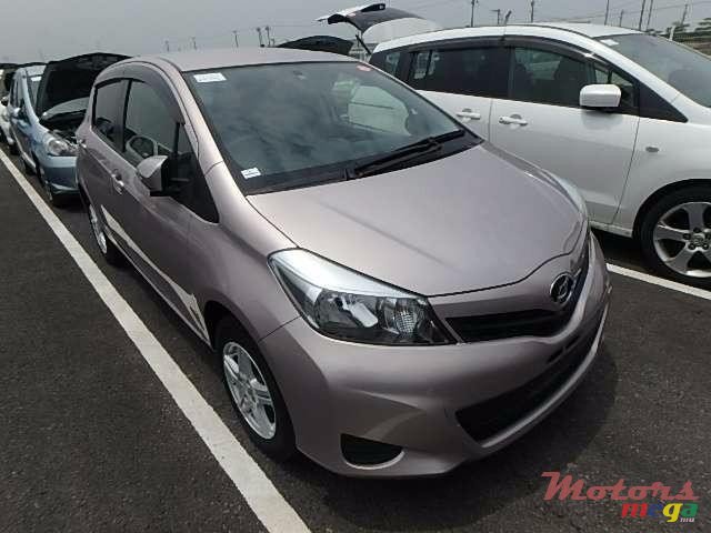 2012' Toyota Vitz vits jewela colour brown photo #3