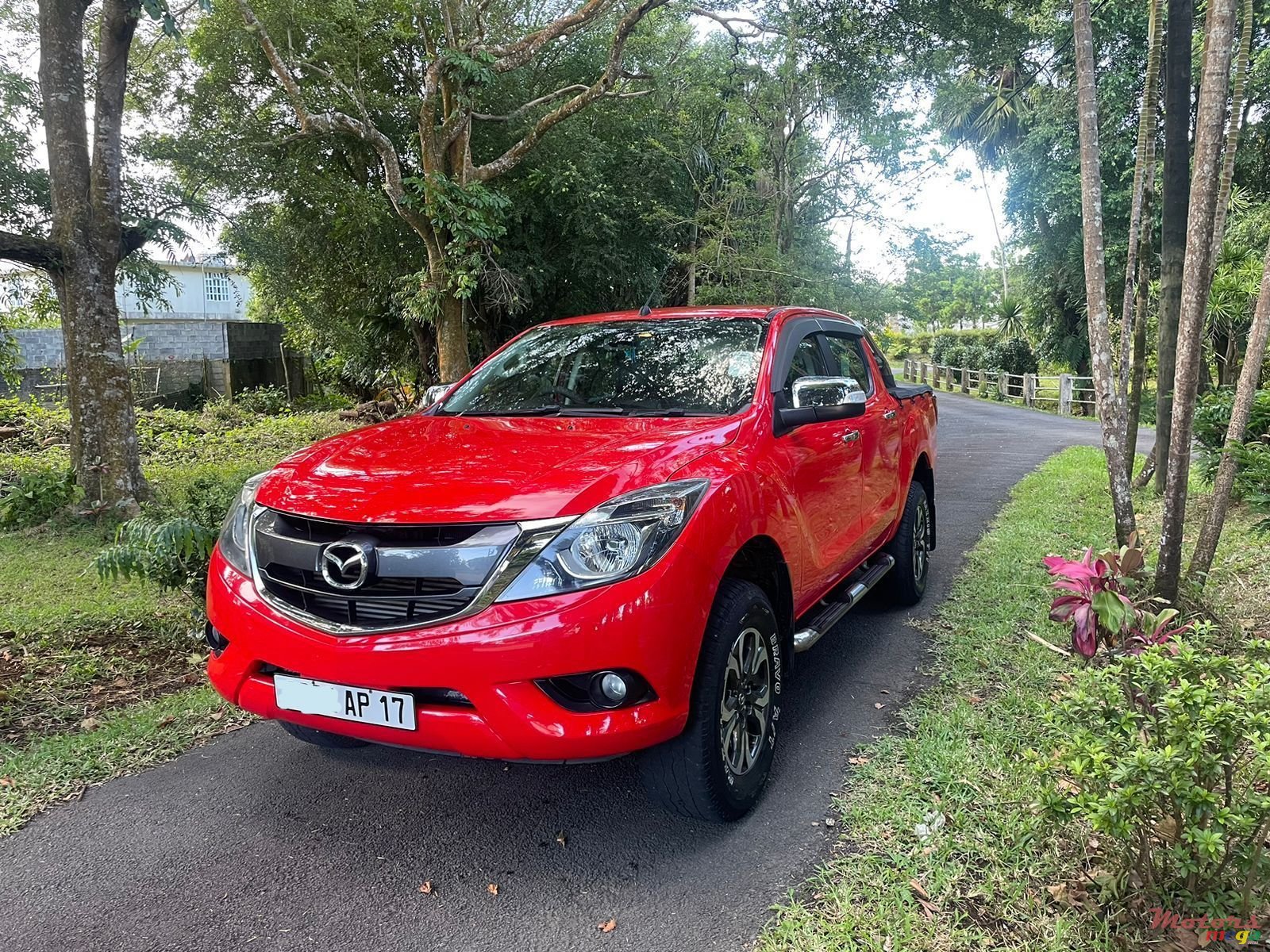 2017' Mazda 4x4 BT50 photo #2