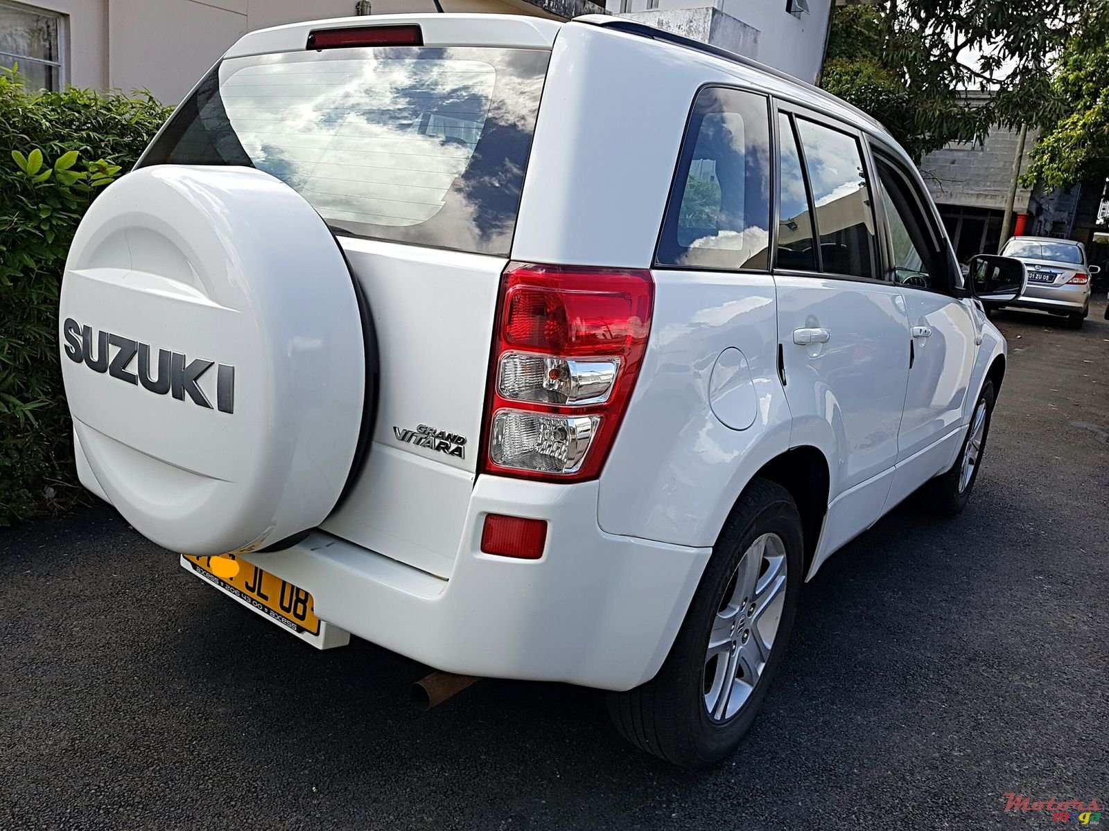 2008' Suzuki Grand Vitara automatic photo #2