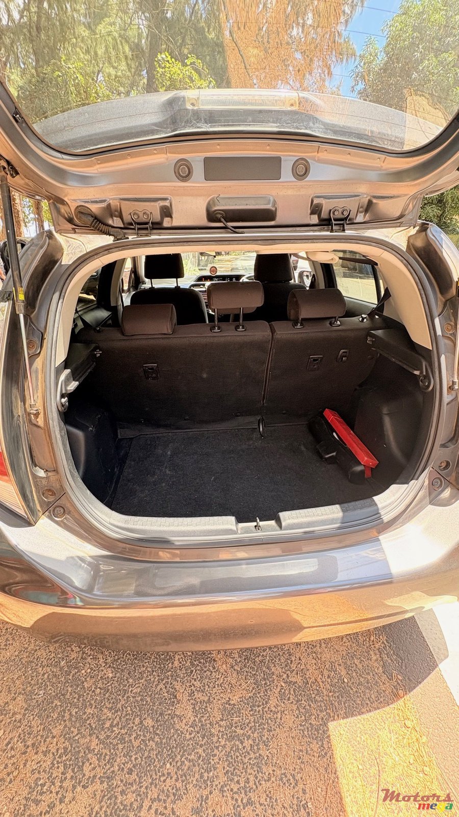 2016' Toyota Aqua photo #5