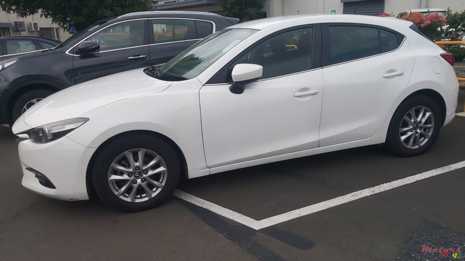 2017' Mazda 3 photo #1