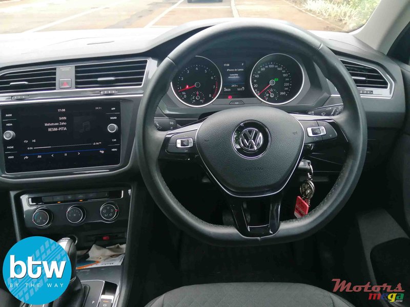 2018' Volkswagen Tiguan CL TSI photo #6